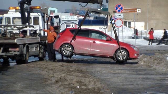 Эвакуаторщик! 3 Минуты и нет машины! смотреть онлайн