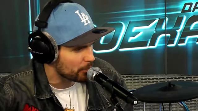 Noize MC зачитал фристайл про сборную России по футболу смотреть онлайн