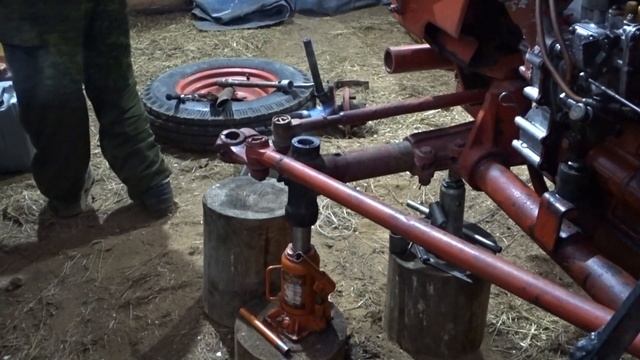 Трактор Т 25\/замена втулок в переднем мосту
