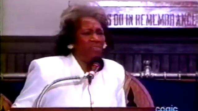 The Late 1st Lady Gertrude Moore Ministering the Word смотреть онлайн