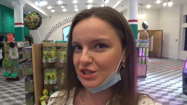 VLOG: КАТАЕМ друзей, ПОКУПКИ в машину, ДР Валеры в ОСТРОВЕ МЕЧТЫ смотреть онлайн