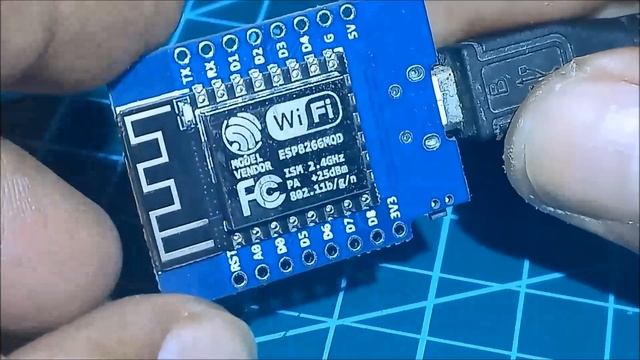 WEMOS D1 Mini _WiFi Microcontroller Module | Blink LED (Filipino)... смотреть онлайн
