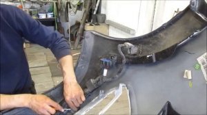 Hyundai Tucson снятие переднего бампера и полный разбор.