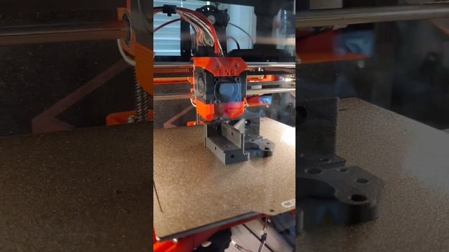 #Voron M4 extruder finally spinning with some nice ASA-X CF10. #ender3 #3dprinting #engineering смотреть онлайн