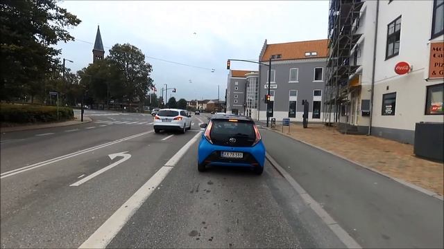 Оденсе (Odense) — третий по величине город Дании. Обзор на мотоцикле главных улиц города. смотреть онлайн