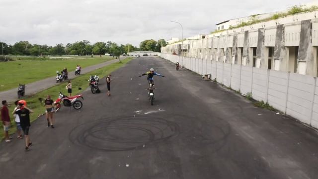 Чему я научился за 1 месяц. Стантрайдинг на Бали. смотреть онлайн