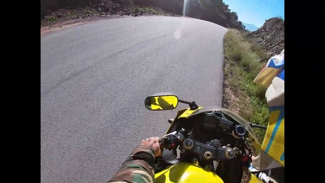 Probando SUZUKI GSX-R 600 K5 смотреть онлайн