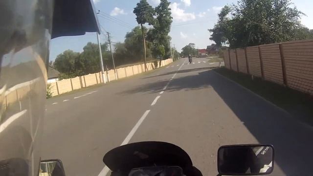 Suzuki GSX-R 1000 and Honda VF 500 F смотреть онлайн