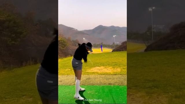 Cho Seo Young ProGolfSwing смотреть онлайн