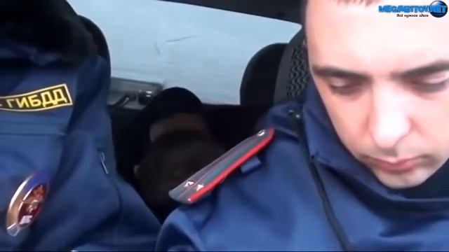 СКРЫТАЯ КАМЕРА В МАШИНЕ ДПС "ВСЁ РАЗБИЛ,ХОЧУ В ТЮРЬМУ" смотреть онлайн