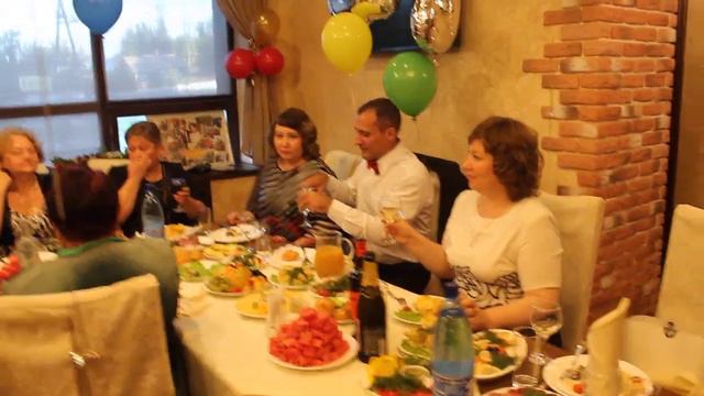 За столом 2017 свадьба 25 лет смотреть онлайн