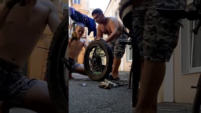 Как очень быстро разбортировать колесо китайского мотоцикла смотреть онлайн