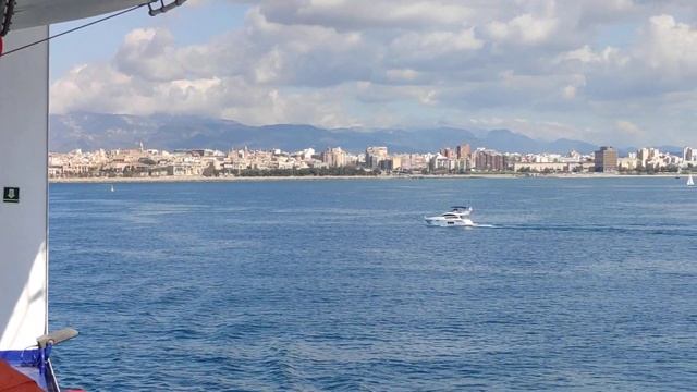 Паром ідем з Пальма-де-Майорка на Барселона смотреть онлайн