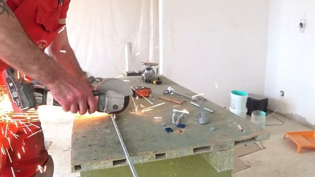 Установка инсталляции, весь процесс с коробом под плитку. смотреть онлайн