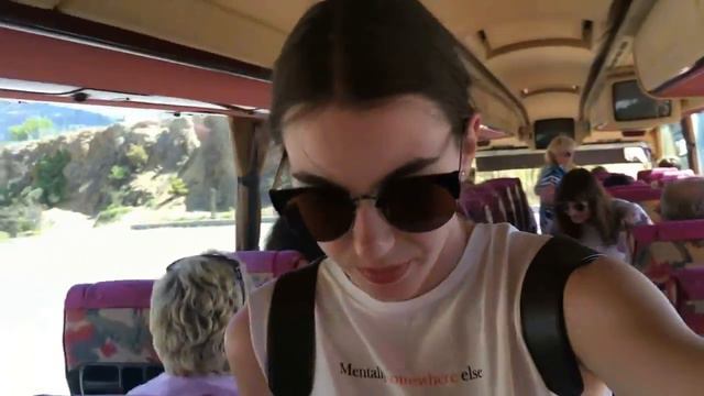 Greece Vlog #4: Центр Земли! Дельфы смотреть онлайн