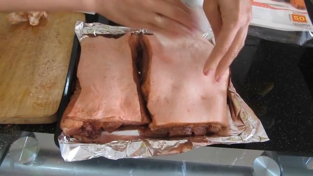 Как приготовить жареная свинина с хрустящей Вьетнамская кухня смотреть онлайн