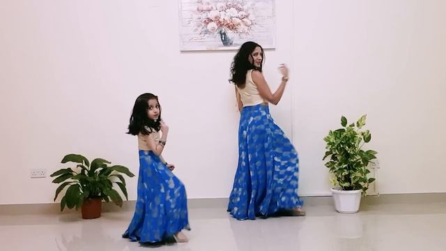 Yaad piya ki aane lagi | Divya Kumar Khosla, Neha Kakkar| mom daughter dance | Nivi & Ishanvi смотреть онлайн
