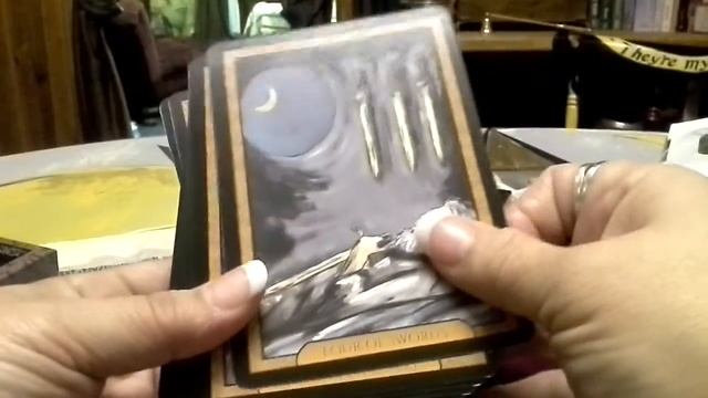 Shadow of Oz Tarot unwrapping and flip through. смотреть онлайн