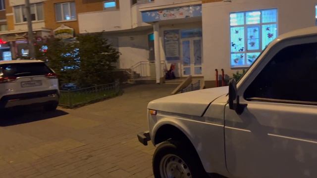 КРАСНОДАР VLOG: ГУЛЯЕМ ПО ЮМР! СУШИ БАР ТУНЕЦ! БАССЕЙН ТРИ ДЕЛЬФИНА! 22.10.21 смотреть онлайн