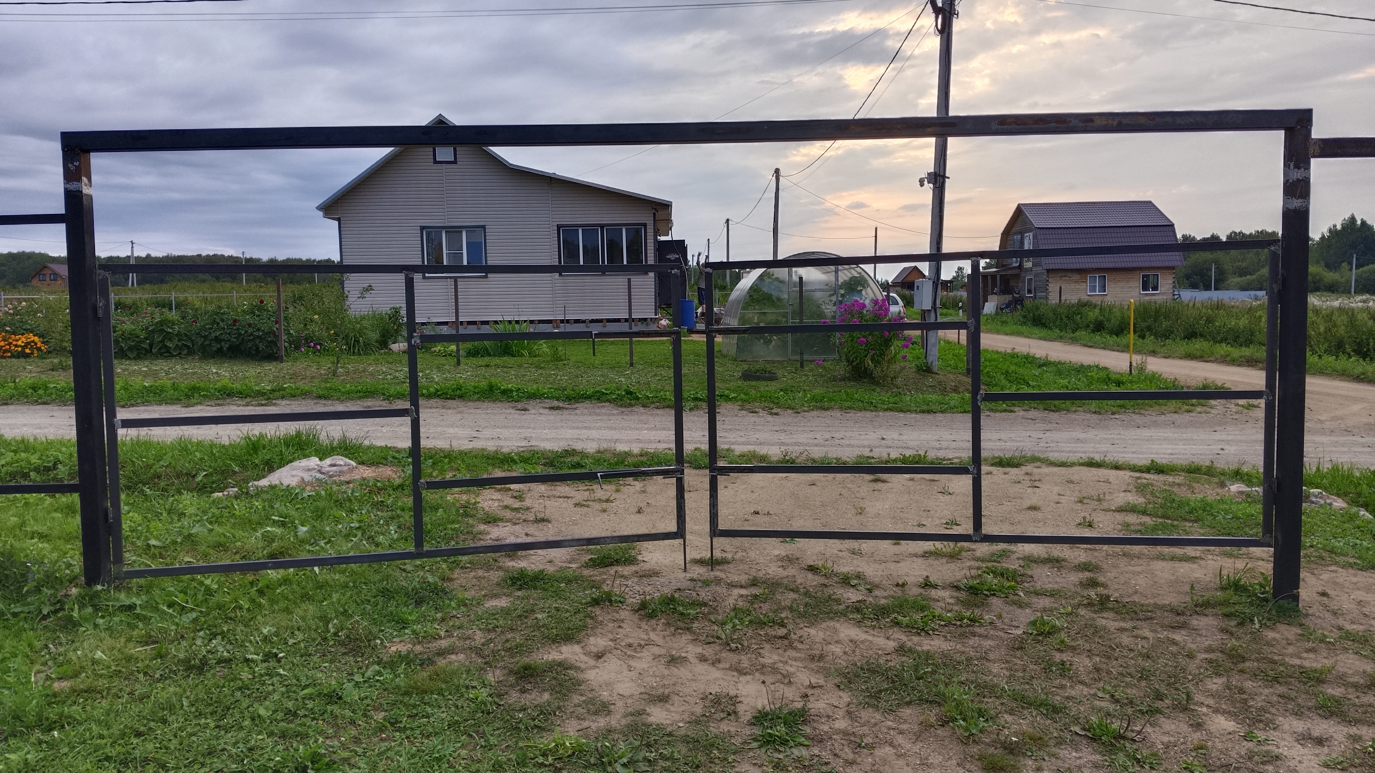 Изготовление ворот из профильной трубы 40х20мм. смотреть онлайн