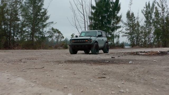 Ford Bronco Black Diamond Edition | Vossen Hybrid Forged HF6-5 | 35" Tires смотреть онлайн