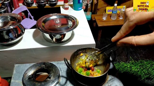 FRY RICE। इंदौरी फ्राई राइस। miniature ।@Nisha Madhulika । DEV BITTI KA DHABA । смотреть онлайн