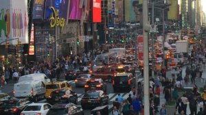 Пожарная машина в пробке на Таймс Сквер в Нью-Йорке | 911 in New York traffic