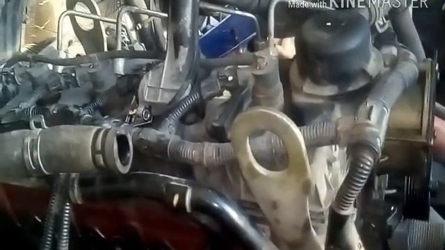 Замена боковых заглушек на двигателе Cummins 2.8 л смотреть онлайн