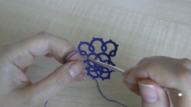 Фриволите. Ажурная брошь. 4 часть (5 слой), процесс плетения. Frivolite