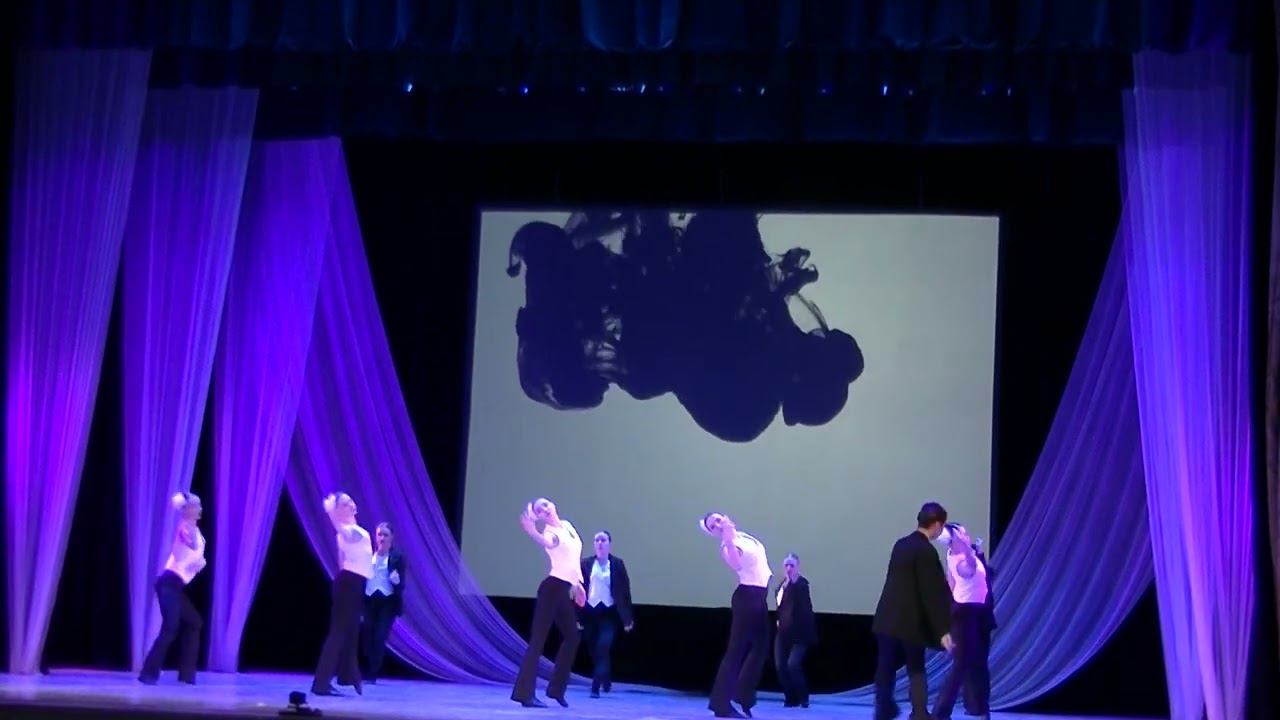 Танец В океане памяти. 9 класс . Школа танца Елены Морозовой. 03.03.2024 смотреть онлайн