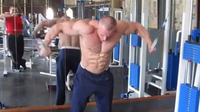 Бодибилдинг.гран-при мира г.Саратов(WFF-WBBF)часть3.Андрей Давыдчик смотреть онлайн