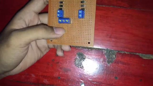 MENYOLDER RANGKAIAN MOTOR DRIVER L298