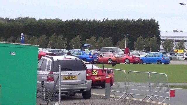 Ferrari GT Cars ON THE ROAD! смотреть онлайн