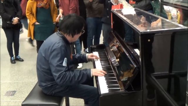 Silent Night PLAYED VERY LOUDLY In The Shopping Mall - Christmas 2023 - Terry Miles смотреть онлайн