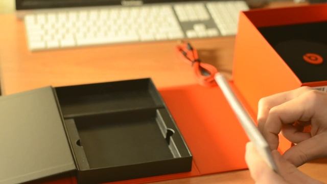 Распаковка и обзор наушников Beats by dr.Dre Solo HD | Покупка с Ebay смотреть онлайн