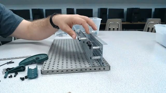 VEX Gear Tutorials - Building a Crank & Slider смотреть онлайн