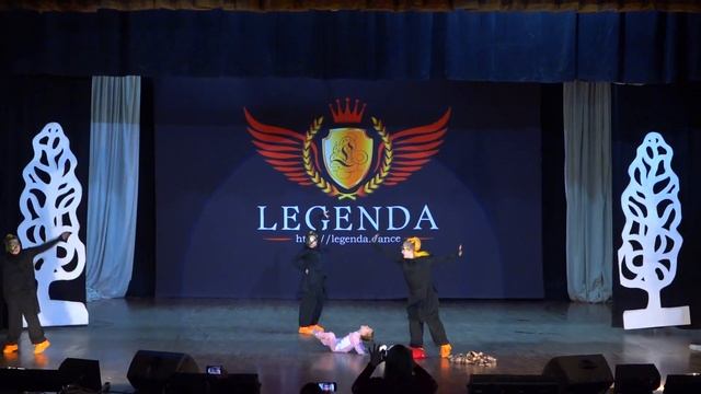 студия танца Black House монстры под кроватью 1 выступление ( подготовка 3 месяца новечки) смотреть онлайн