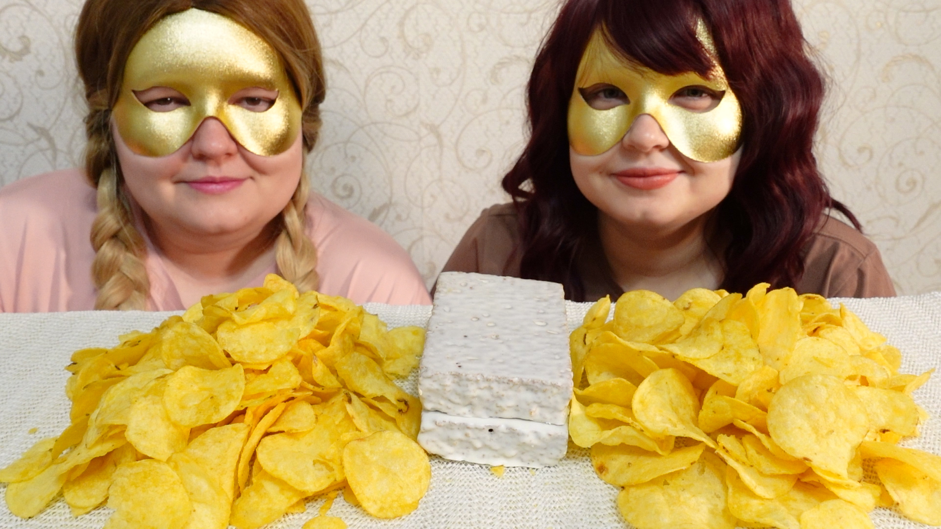 ASMR MUKBANG Пряник и Чипсы Lays ASMR Eating Sounds No Talking Звуки Еды Мукбанг не Болталка смотреть онлайн