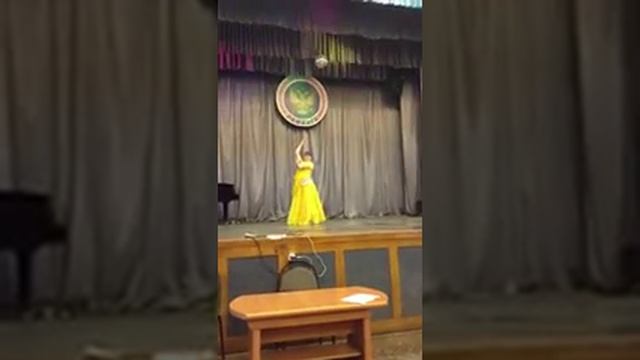 Индийский танец Студ.весна смотреть онлайн