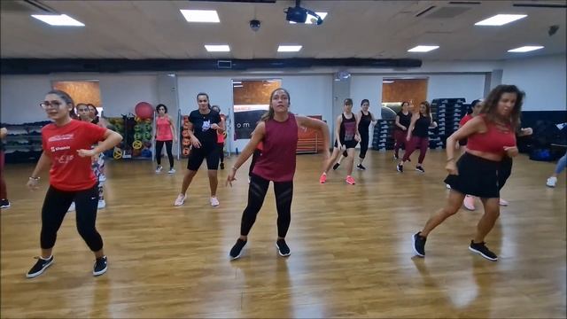 BACHATA - KAY ONE , CRISTOBAL - ZUMBA смотреть онлайн