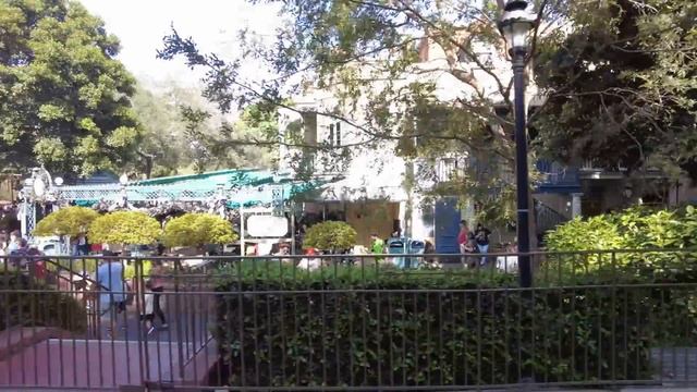 The Magic Kingdom Railroad Kinda Sucks смотреть онлайн