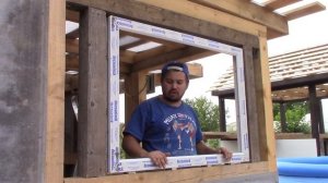 Установка пластикого окна, своими руками. Окраска хозблока. #ДАЧНУТЫЕ#