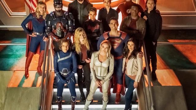 ¡Tom Welling NO QUERÍA usar el TRAJE de SUPERMAN en Crisis en Tierras Infinitas! смотреть онлайн