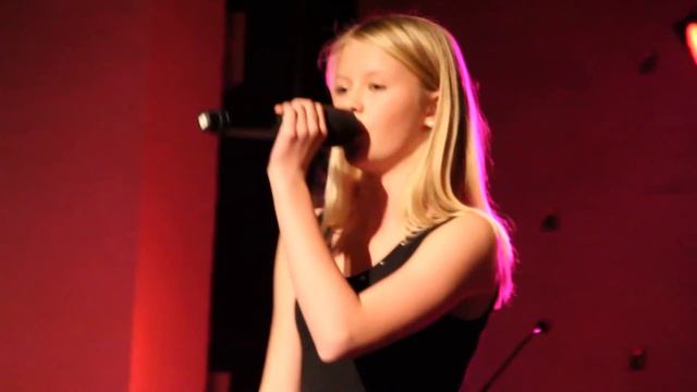All I want for Christmas - Sofie смотреть онлайн