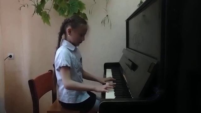 И. Парфенов. "Русский танец". Исп. Селютина Ксения. смотреть онлайн