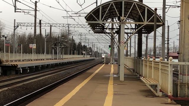 ЭВС2-03 "Сапсан" Пролетает станцию Металлострой смотреть онлайн