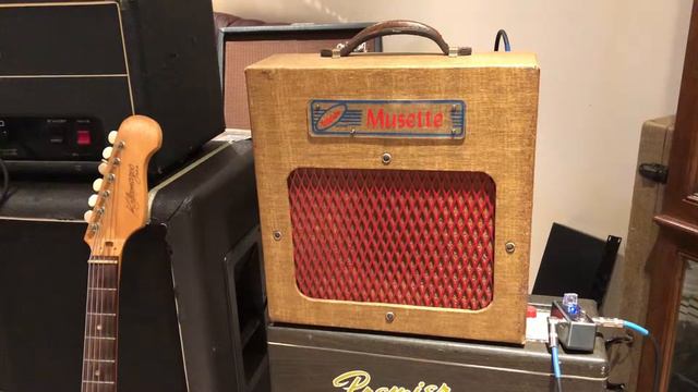 1940’s Melcor Musette tube amp смотреть онлайн
