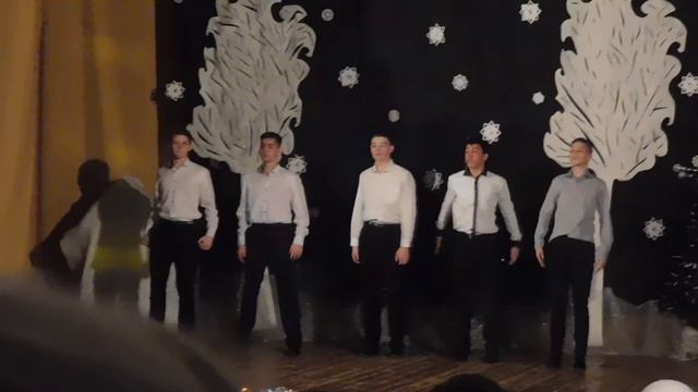 Лёгкий танец для мальчиков. Попури. смотреть онлайн