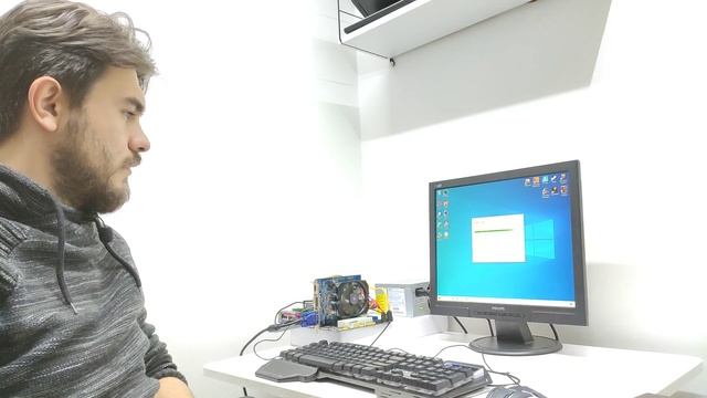 DDR2 Vs DDR3 (800Mhz Vs 1333Mhz)