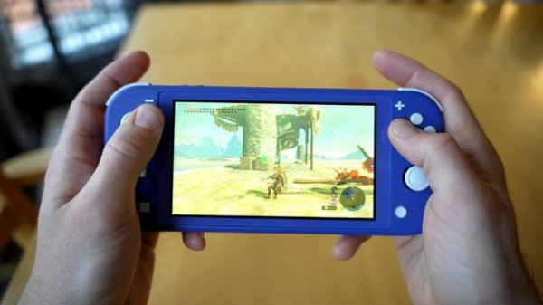 Nintendo Switch Lite - 2024